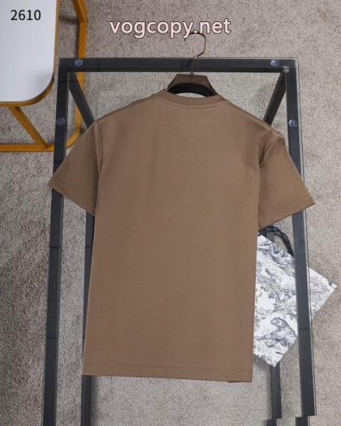 偽物 ブランド半袖Tシャツ今年の2026コーデに活躍する 先行予約販売 超激得2026BURBERRY 5 