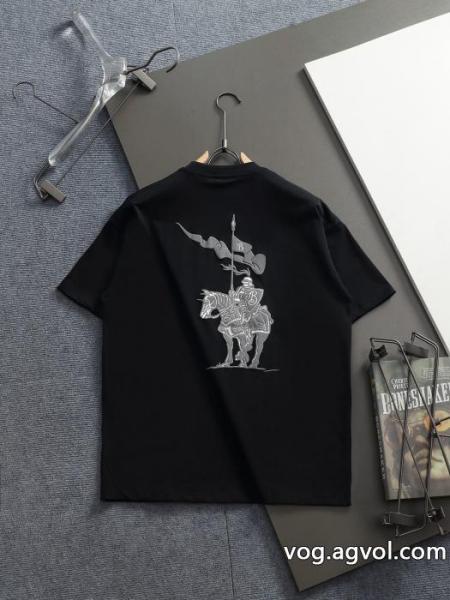 ブランド 偽物 激安BURBERRY半袖Tシャツセンスを格上げ 絶対欲しい新作 雑誌掲載 0 