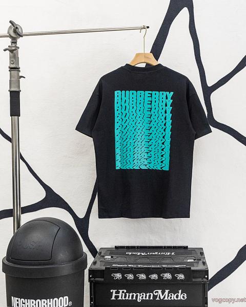 偽物 ブランド ショップ個性的な素材感も魅力 大人っぽい 優等品BURBERRY半袖Tシャツ 0 