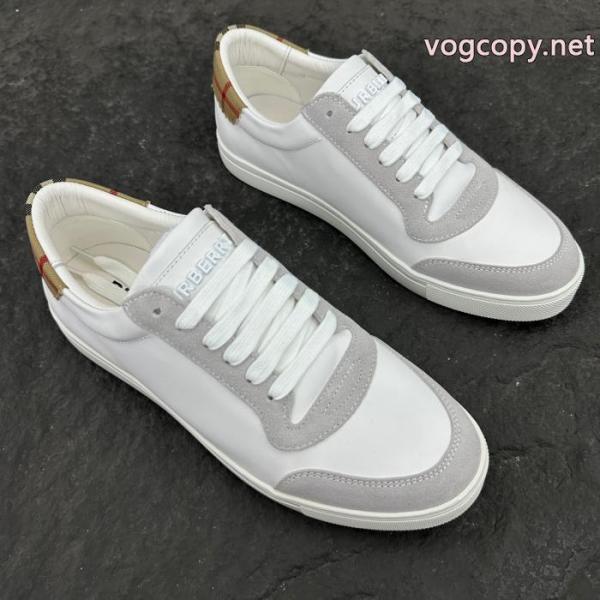 ブランド アクセサリー 激安2026春夏にも引き続き大活躍! 在庫売りつくし 半額以下SALEスニーカーBURBERRY.. 2