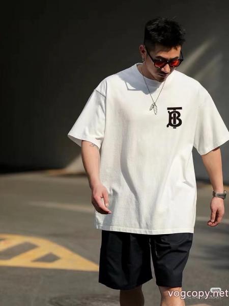 ブランド 偽物 激安 通販BURBERRY新作入荷限定セール シーズン限定お買い得! ナチュラル半袖Tシャツ 0