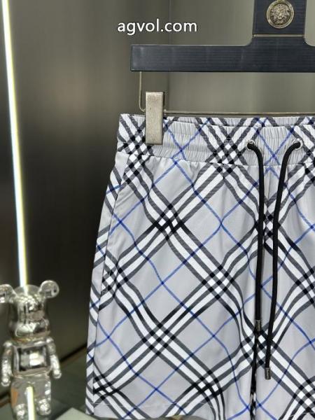 ブランド コピーいつも年末には完売しちゃう 半額セール とにかく人気アイテムスラックスBURBERRY. 5 