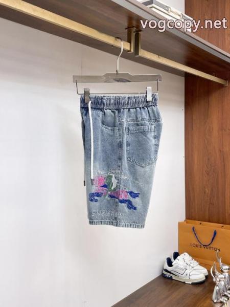 大絶賛の履き心地! 抜群な通気性 セールで入手!偽 ブランド 販売BURBERRYデニムパンツ 2