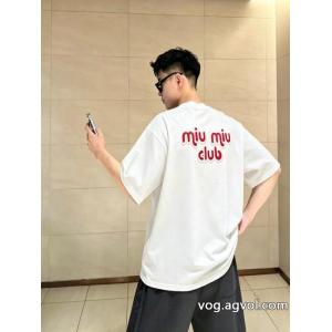 ブランド 激安魅力を持つ 国内発セール完売間近 リッチな印象にMIUMIU半袖Tシャツ