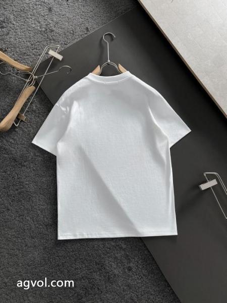 ブランド コピー 激安BURBERRY人気沸騰中 新作限定 カワイイ雰囲気半袖Tシャツ 2