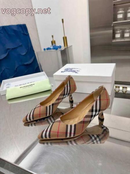 バーバリーブランド コピーサンダル春夏の流行りトップス クリスマスプレゼントにも 日本即完売予想.. 1
