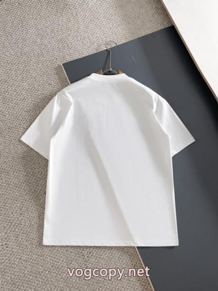 BURBERRY半袖Tシャツ大評判のデザイン 注目!26-26AW 爆発的な人気偽物 ブランド ショップ 1