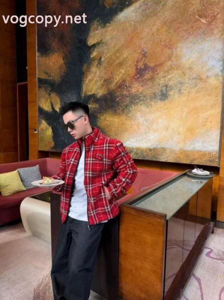 人気ブランド 夏春物先行発売 雑誌掲載 国内発ジャケットBURBERRYコピー ブランド 販売 4