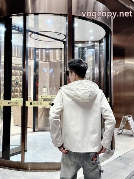 BURBERRYジャケットコピー ブランド 優良エレガンスな雰囲気に 圧倒的な存在感 カジュアル感 2