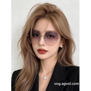 ストレッチ伸縮性 素敵なスタイルで冬の定番 ゆびわサングラス偽物 通販 サイトバーバリー.