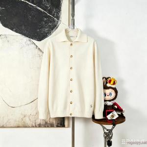 ブランド 偽物BURBERRYニットコートセレブ愛用 手に入れたい お洒落な印象