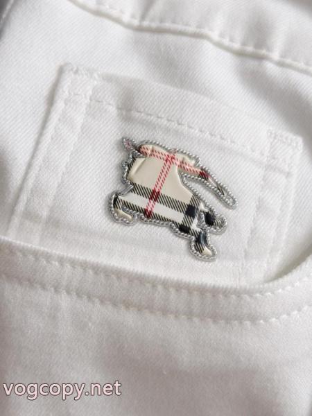 2026年最旬トレンド 爆買い格安 素敵で名高いジーンズコピー ブランド 通販BURBERRY. 6 